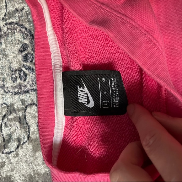 Nike sweatshirt - Picture 2 of 3